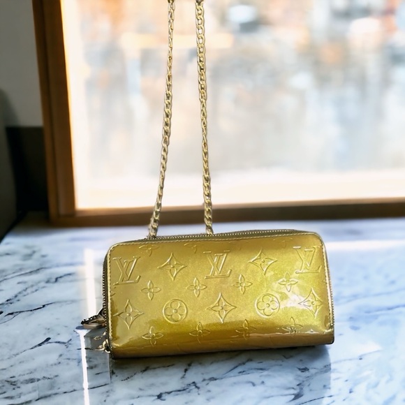 SOLD - Louis Vuitton Rare Long zippy ON CHAIN - Picture 7 of 16